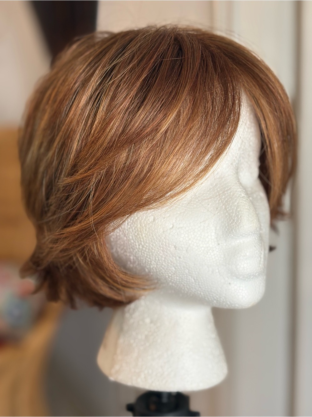RAQUEL WELCH Auburn Synthetic Short Shag Basic Cap Wig! Like New! - Picture 7 of 14